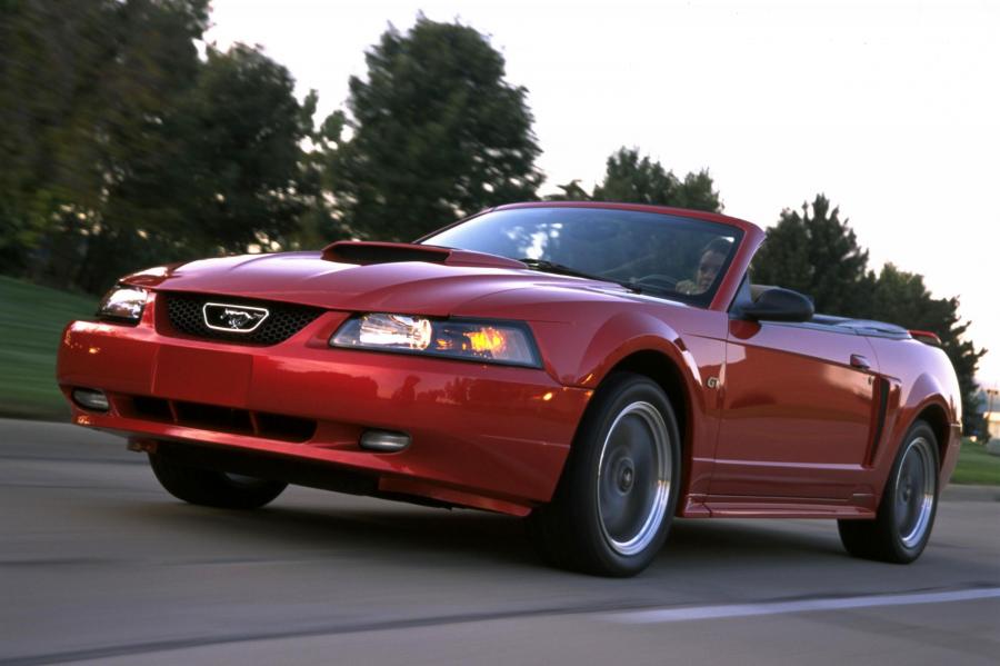  Ford Mustang GT Convertible 1999 года  (фото 48 из 74)